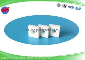 Weiße Verbrauchsmaterial-Abschneidevorrichtung keramisches 12.7x12.7x4.75TX ID4.9 N501 Makino EDM