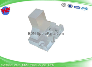 A290-8119-Z783 Fanuc EDM Acrylzylinderstütze ZYLINDERstütze 42*43*29.6MM