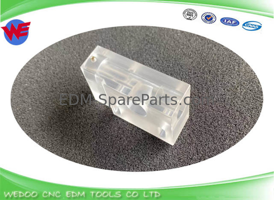 A290-8119-X393 Vortriebsdrahtführerblock Polycarbonat 33.5*21*62 Für Fanuc-EDM-Teile