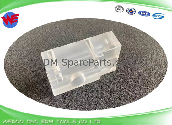 A290-8119-X393 Vortriebsdrahtführerblock Polycarbonat 33.5*21*62 Für Fanuc-EDM-Teile